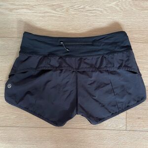 Lululemon Hotty Hot Short